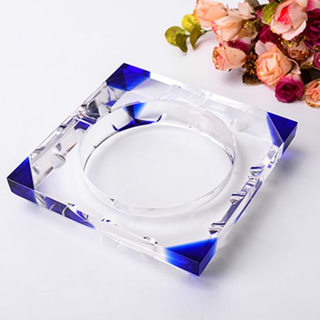 办公居家礼品工艺品 水晶烟灰缸摆件的典雅魅力