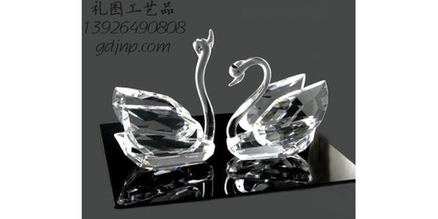 水晶之韵 精致水晶动物摆件与天鹅工艺品的魅力